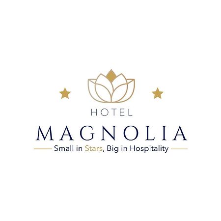 Hotel Magnolia Albenga Exterior photo