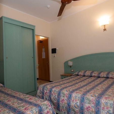 Hotel Magnolia Albenga Exterior photo