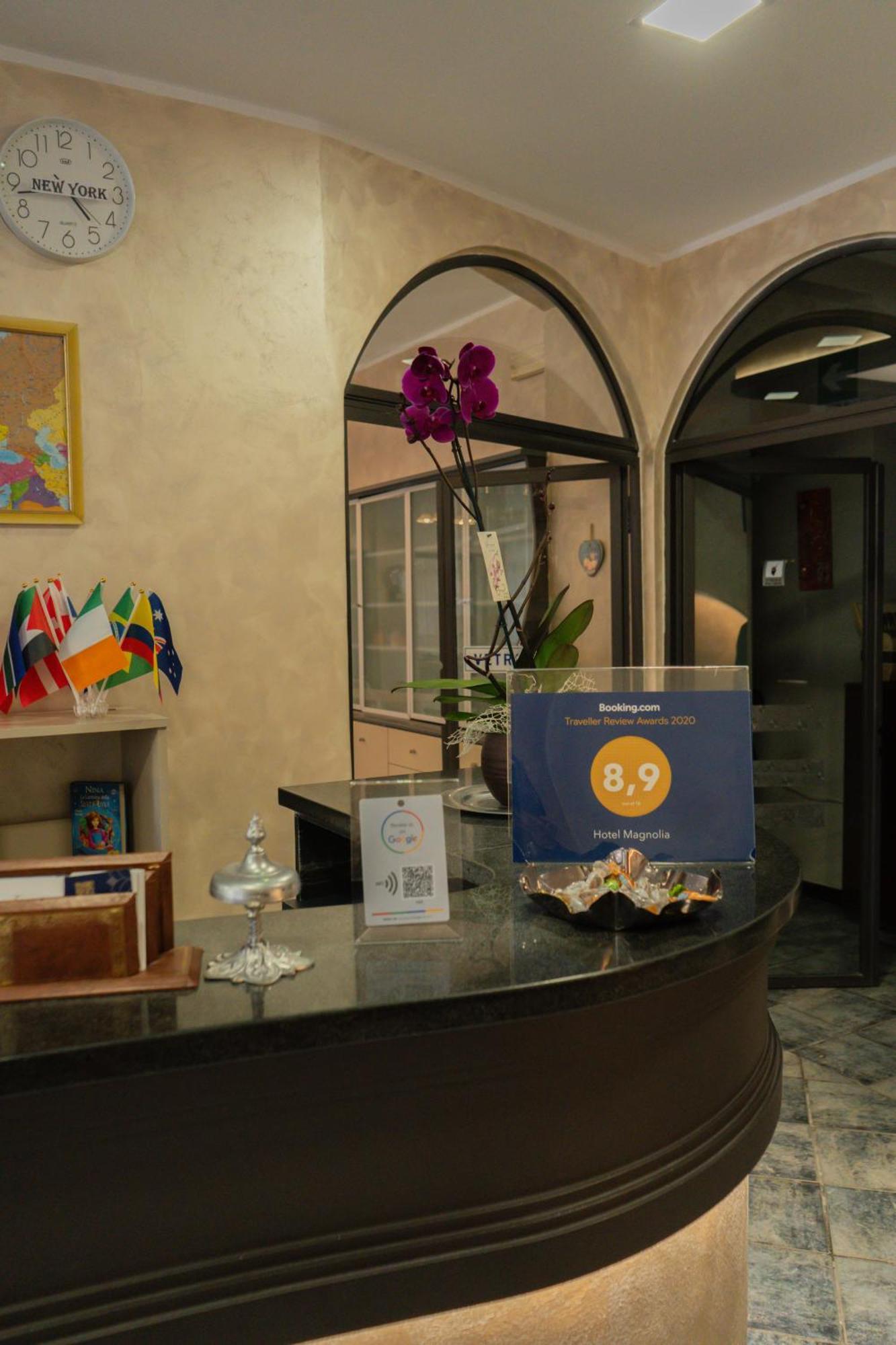 Hotel Magnolia Albenga Exterior photo